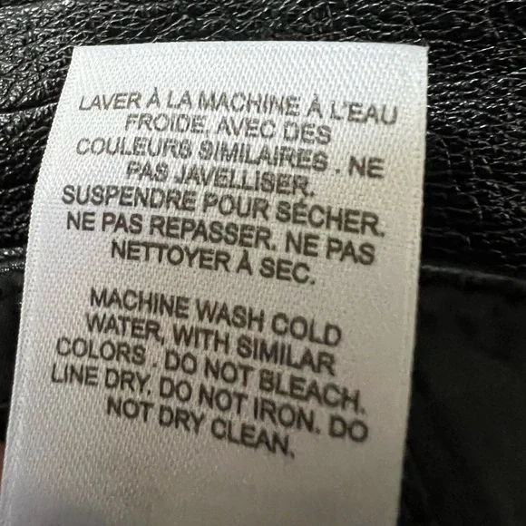 Dynamite black faux leather croc embossed high rise pleated dressy shorts M - Picture 13 of 13